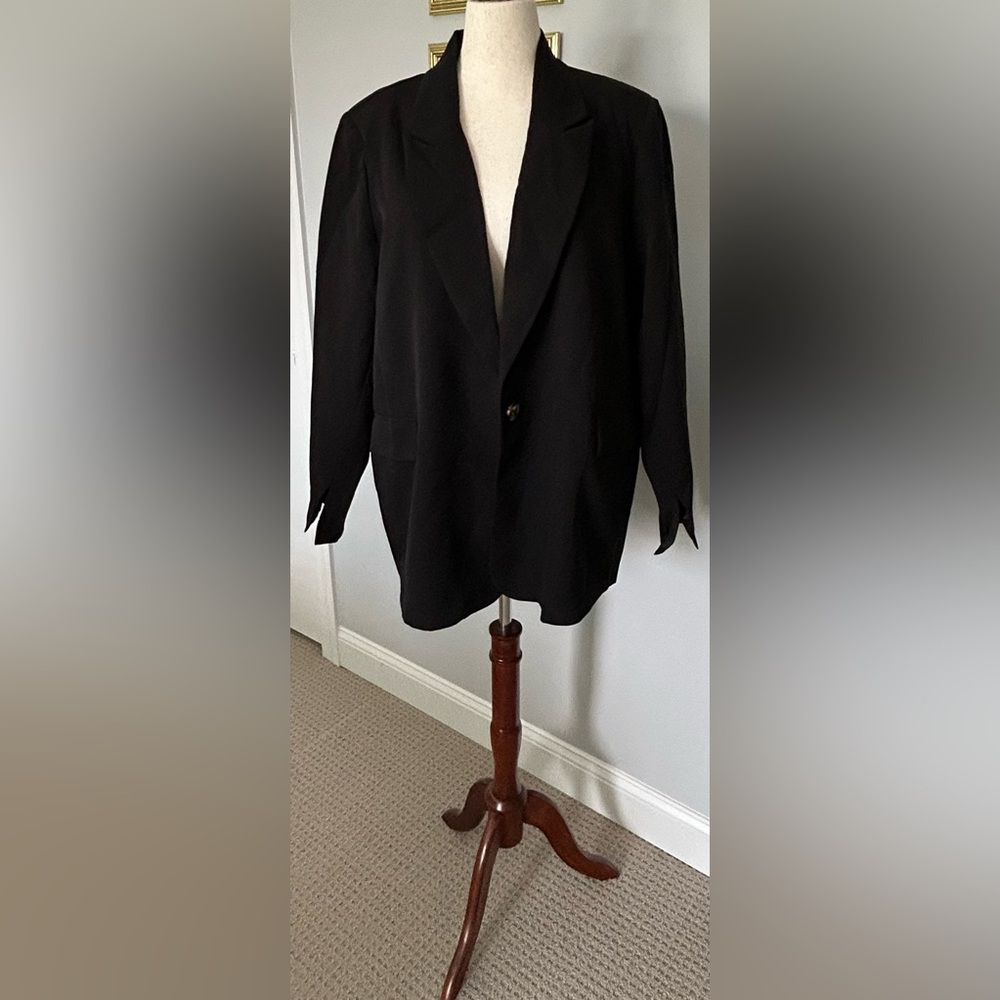 NWT Macy’s And Now This boyfriend blazer in black - 2X